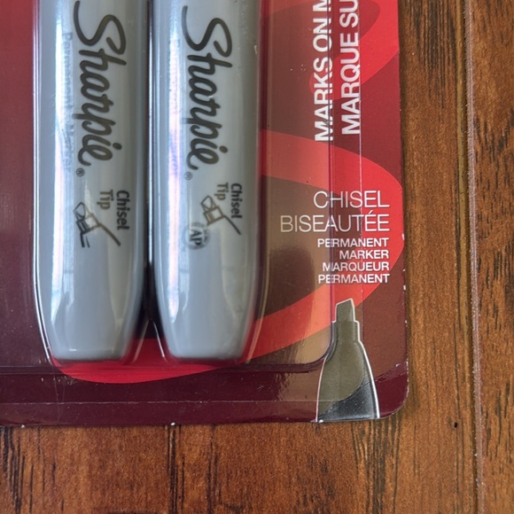 NWT‎ (2) Sharpie Chisel Tip Permanent Markers Black 38262 Broad Large - Picture 3 of 4